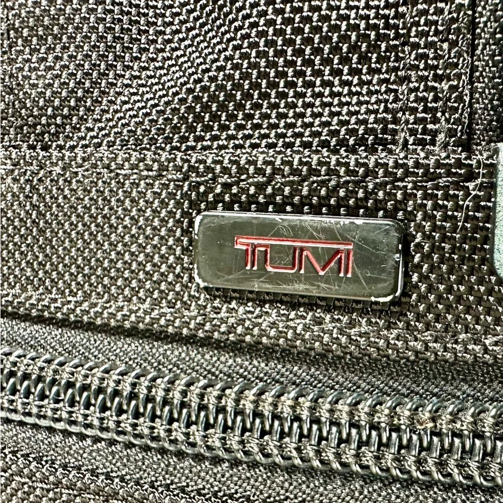 Tumi Alpha Expandable Organizer Laptop Briefcase Model 26160DH